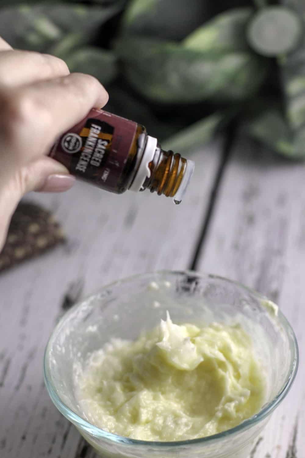 DIY frankincense face cream is the perfect anti-aging skin care you can trust. #antiaging&nbsp;#antiagingcream&nbsp;#AntiWrinkle&nbsp;#diyskincare&nbsp;#moisturizing&nbsp;&nbsp;#skincare