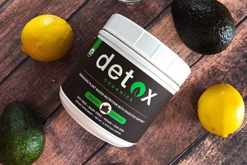 Delicious Superfood Chocolate Mousse - Looking for a healthier option to get that chocolate mousse flavor without all the sugar and calories? You're going to fall in love with this Vegan Superfood Chocolate Mousse.&nbsp; #vegan #superfood #avocado #veganrecipes #dairyfree