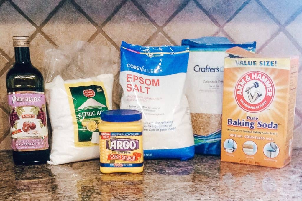 Making your own bath bombs can be intimidating. Maybe you've tried to make homemade bath bombs and they just haven't turned out? That's why today you will learn How to Make Bath Bombs the Easy Way. No more stress or flops! #bathbombs #diybathbomb #skincare #diy #homemade #bathtime