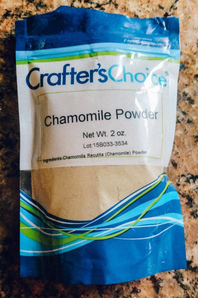 Making your own bath bombs can be intimidating. Maybe you've tried to make homemade bath bombs and they just haven't turned out? That's why today you will learn How to Make Bath Bombs the Easy Way. No more stress or flops! #bathbombs #diybathbomb #skincare #diy #homemade #bathtime