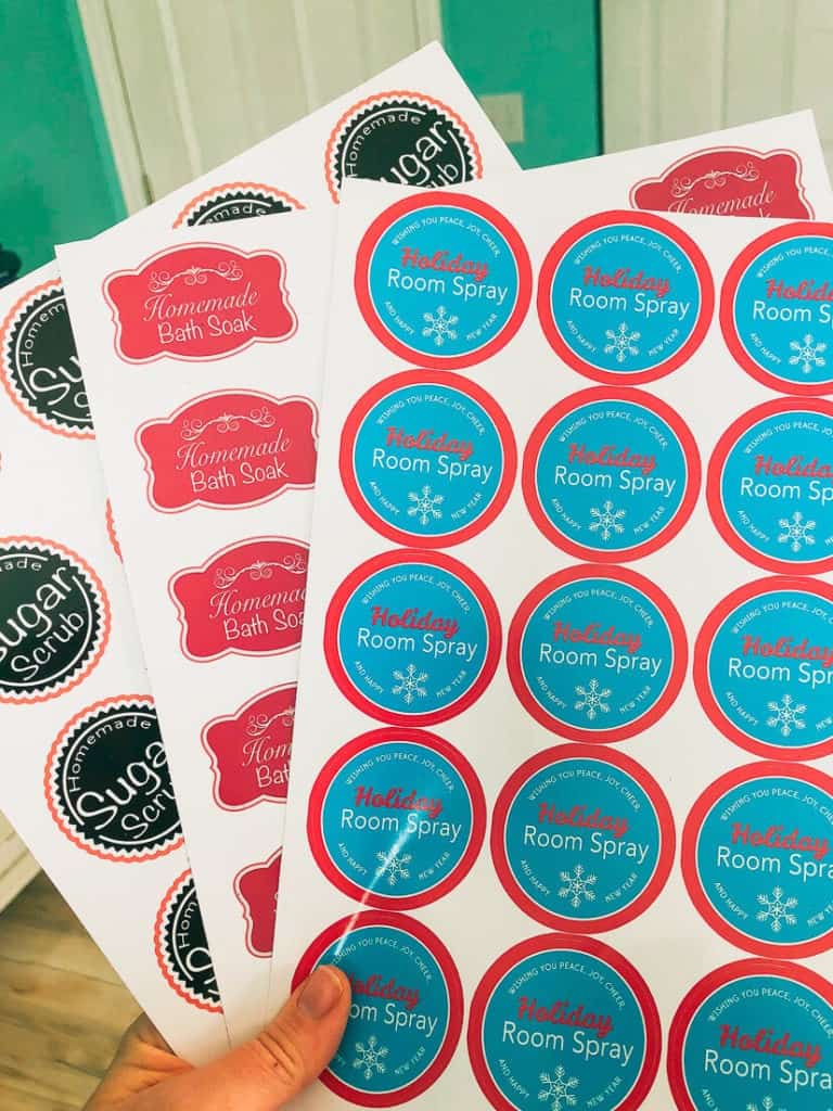 Want to learn how to make waterproof labels for your bottles and jars? You work really hard on your DIY recipes.&nbsp; Whether you're making sugar scrubs, bath soaks or room sprays, you want them to look pretty and stay that way. That's why a cute waterproof label is a must! #diy #labels #waterproof