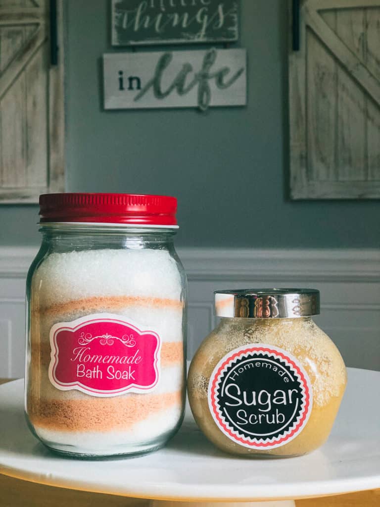 Want to learn how to make waterproof labels for your bottles and jars? You work really hard on your DIY recipes.&nbsp; Whether you're making sugar scrubs, bath soaks or room sprays, you want them to look pretty and stay that way. That's why a cute waterproof label is a must! #diy #labels #waterproof