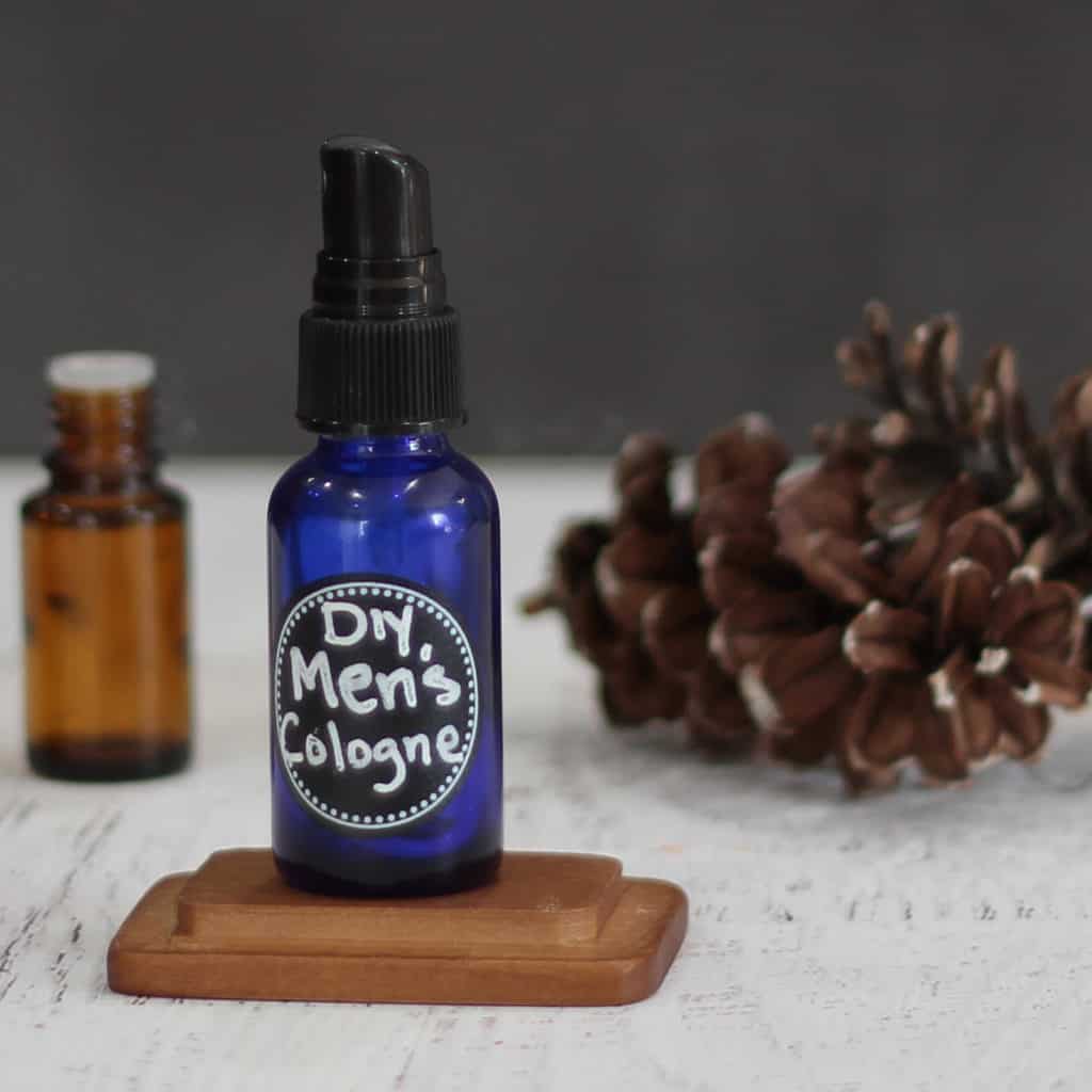Looking for an all natural men's cologne to keep your man smelling great? You'll love this recipe using essential oils!&nbsp;#natural #DIY #menscologne #essentialoils #homemade